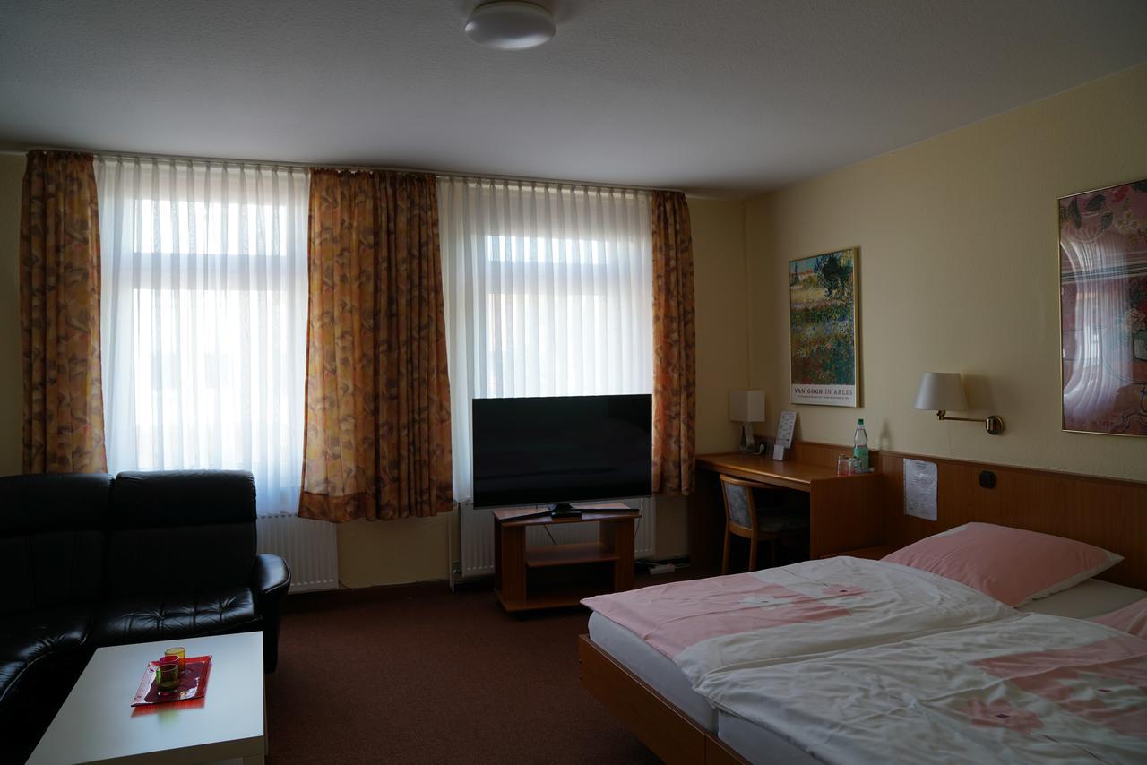 Hotel Zum Grafen Hallermunt Springe Extérieur photo